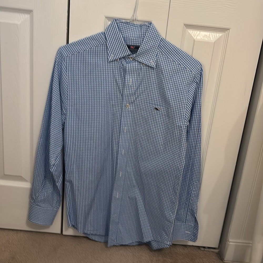 Men’s light blue plaid vineyard vines button down shirt *has mark on left sleeve